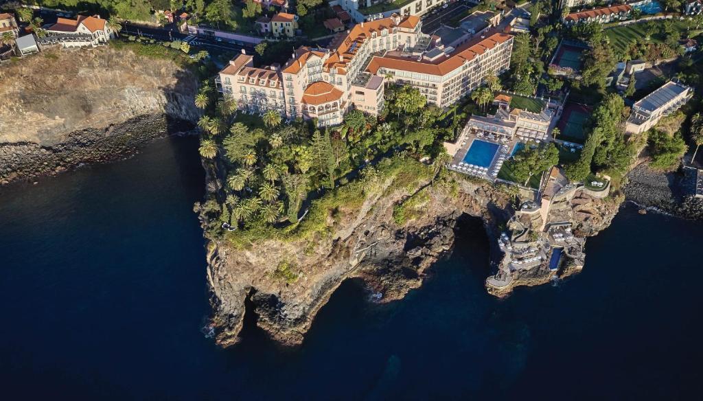 Belmond Reid’s Palace – Funchal (★ ★ ★ ★★) image 1