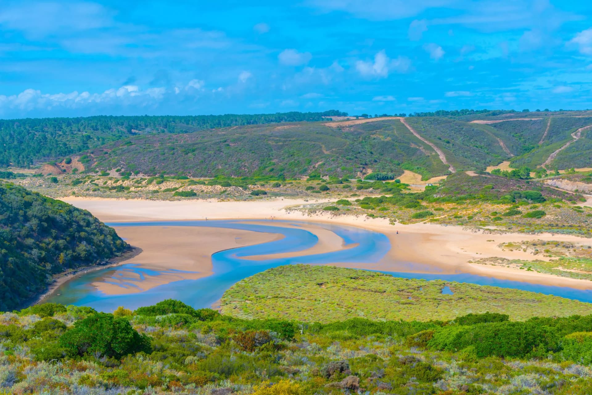 Seixe river flowing into the see in Portugal